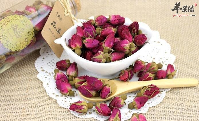 【三亿体育官网】2.3米世界第三高巨人迎娶1.5米新娘 从小患有巨人症