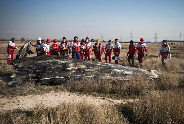 【三亿体育手机版】选实木地热地板,没有响声就成为重要的选购要求。(图4) 三亿体育手机版