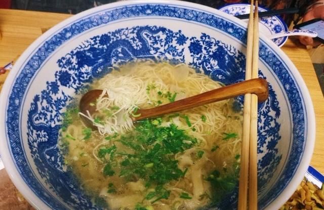 三亿体育官网：云南木制家具甲醛超标严重